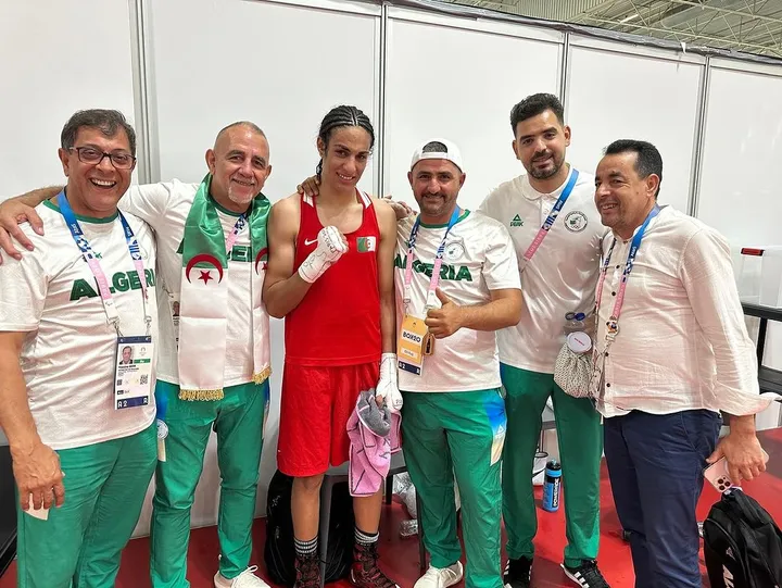 Petinju putri Aljazair yang meraih medali emas Olimpiade Paris 2024, Imane Khelif, mengaku tersakiti dengan tuduhan banyak pihak soal jenis kelaminnya.