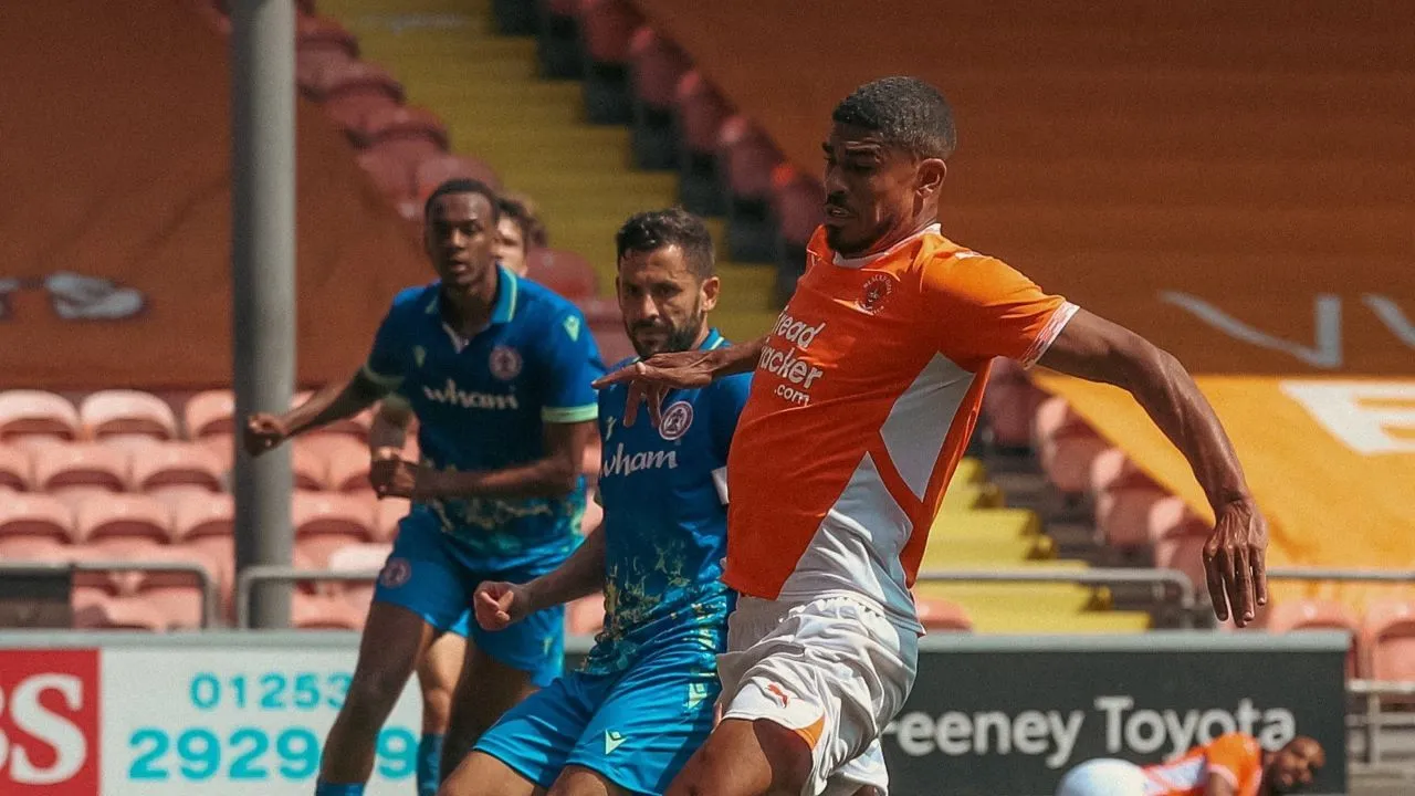 Profil Blackpool FC, Klub Baru Elkan Baggott