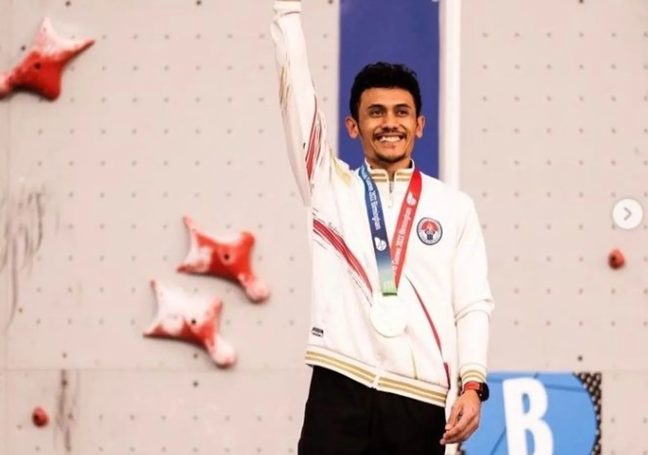Veddriq Leonardo atlet panjat tebing Indonesia meraih emas Olimpiade di Paris 2024 (KONI).