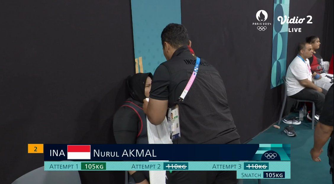 Lifter Indonesia, Nurul Akmal dinyatakan gagal pada angkatan snatch 110 kilogram dalam pertandingan angkat besi Olimpiade Paris 2024 yang dihelat 11 Agustus (Screenshot Vidio)