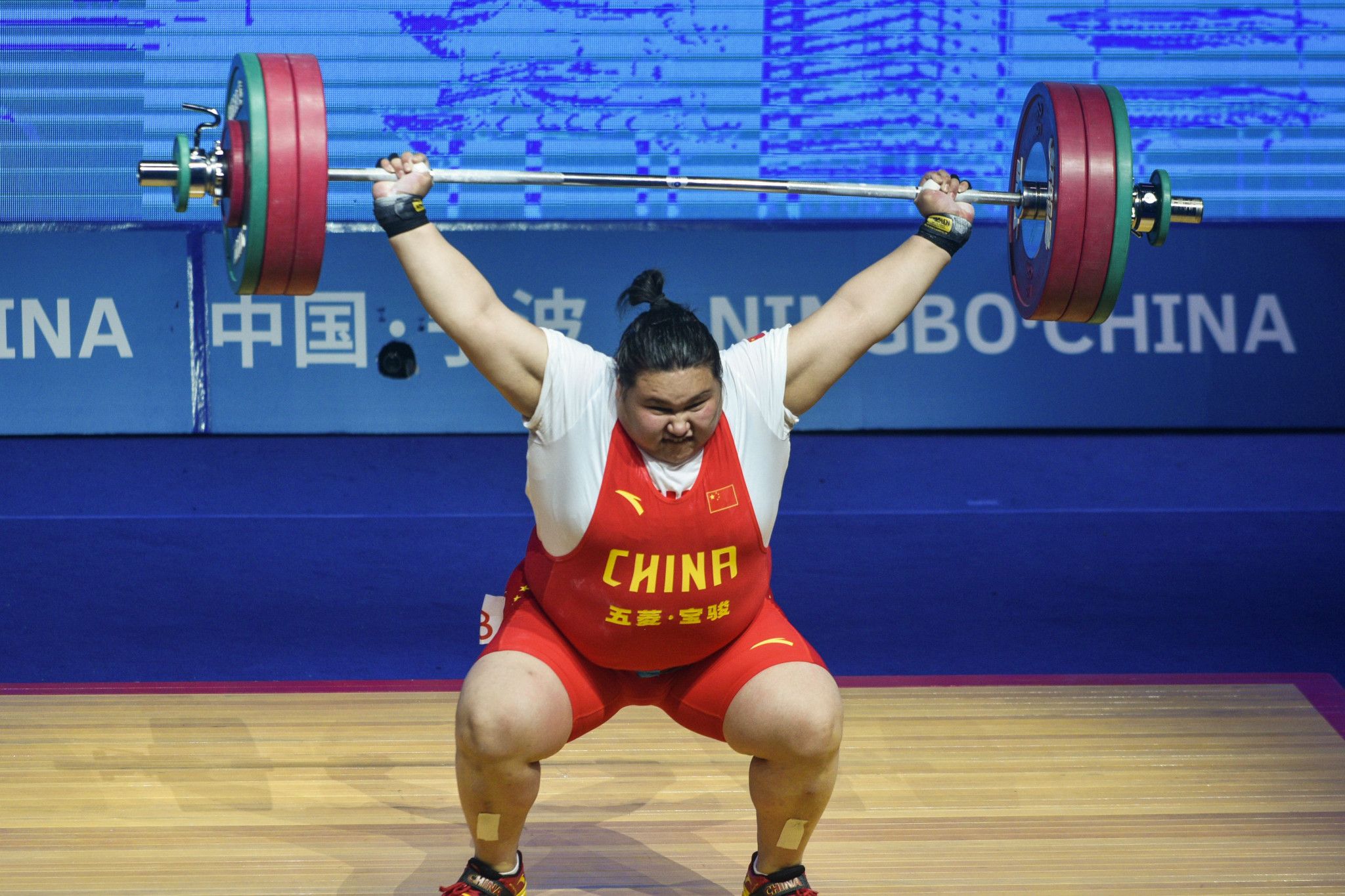 Li Wenwen, Lifter China Saingan Berat Nurul Akmal