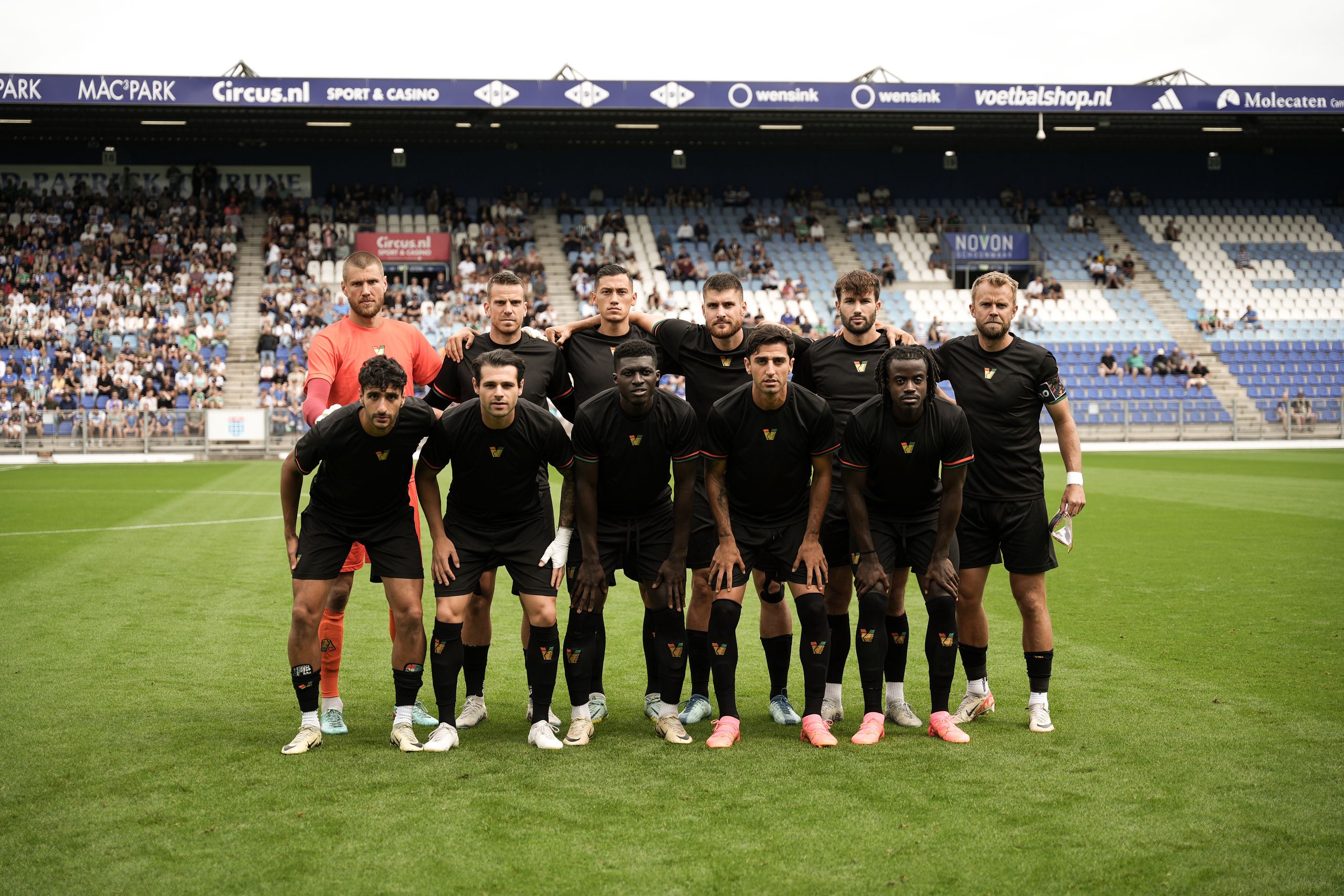 Jay Idzes menjadi salah satu pemain inti dalam laga Coppa Italia 2024/2025 antara Brescia vs Venezia pada Minggu (11/8/2024) malam WIB.