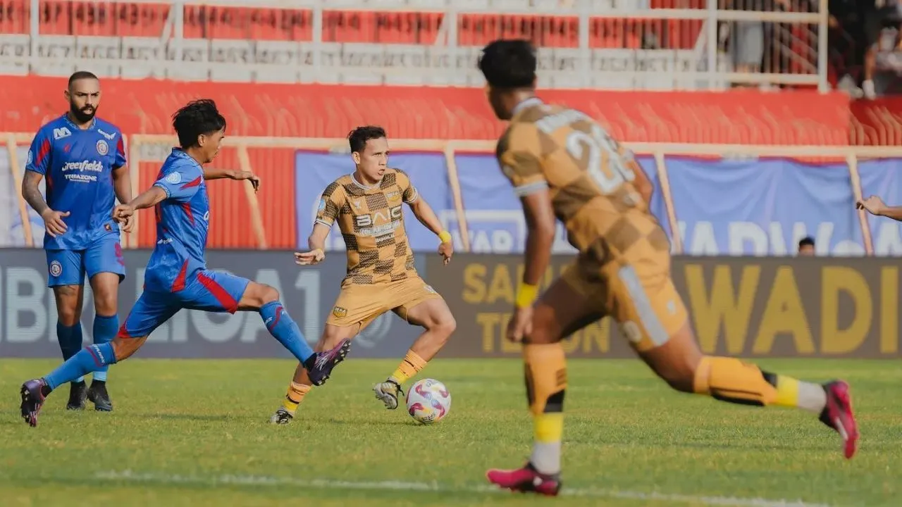 Pemain Arema Dibawa Ambulan, Singo Edan Seri vs Dewa United