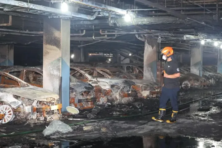 Mercedes_EV_Terbakar_KOREA_TIMES