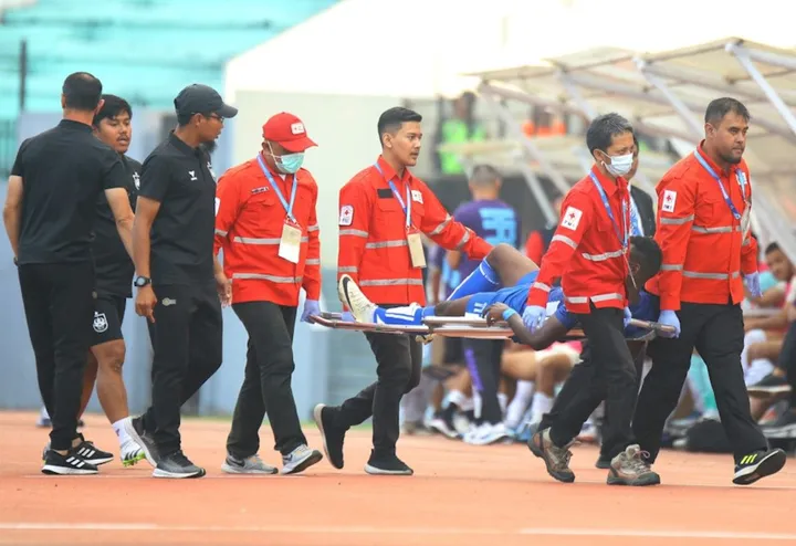 Sudi Abdallah cedera saat PSIS Semarang melawan Persita Tangerang di matchday 1 Liga 1 2024/2025, Minggu (11/8/2024)/foto: Liga Indonesia Baru.