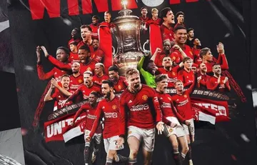 Man United Pasang Tarif untuk Foto Bareng Trofi FA Cup, Hampir Sejuta!