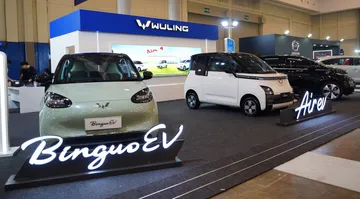 Lini Mobil Listrik Wuling dan Seri Almaz Meriahkan BCA Expo 2024