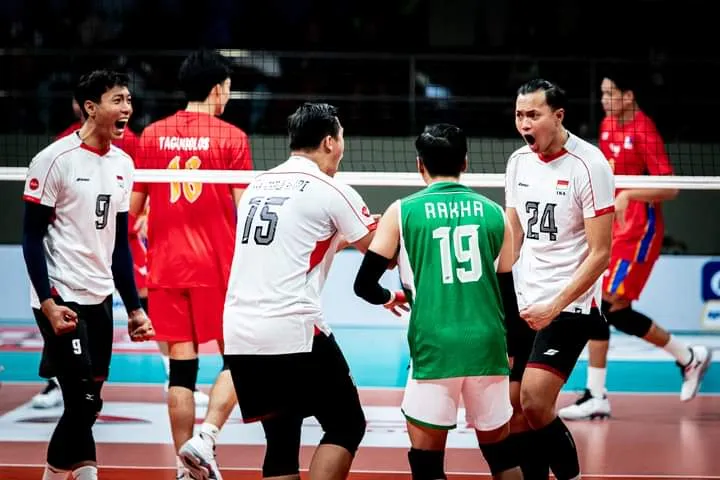 Tim voli putra Indonesia saat berhadapan dengan Filipina di SEA V League 2024 leg pertama (PNVF Kimberly Pauig)