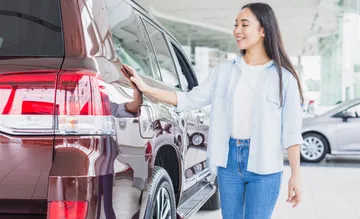 Tips Memilih Mobil Pertama bagi Pemula dengan Gaji Terbatas