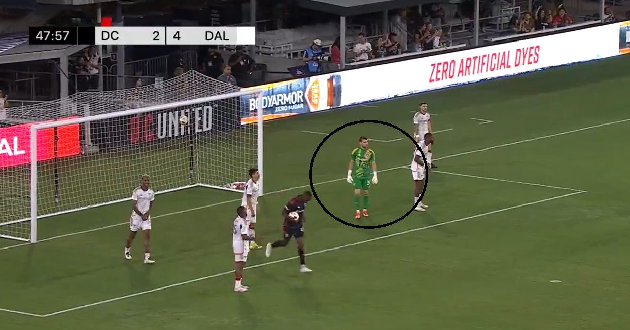 Maarten Paes saat laga DC United vs Dallas FC, 24 Agustus 2024 (Apple TV)