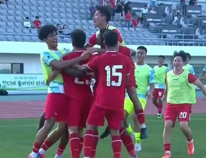 Selebrasi para pemain timnas U-19 Indonesia saat membobol gawang Argentina di Seoul Earth on Us Cup 2024 yang berlangsung di Stadion Mokdong, Seoul, Rabu (28/8/2024)