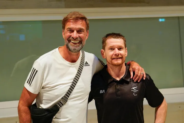 Persahabatan Jurgen Klopp dan Atlet Para Badminton Wojtek Czyz / Website Olimpiade dan BWF