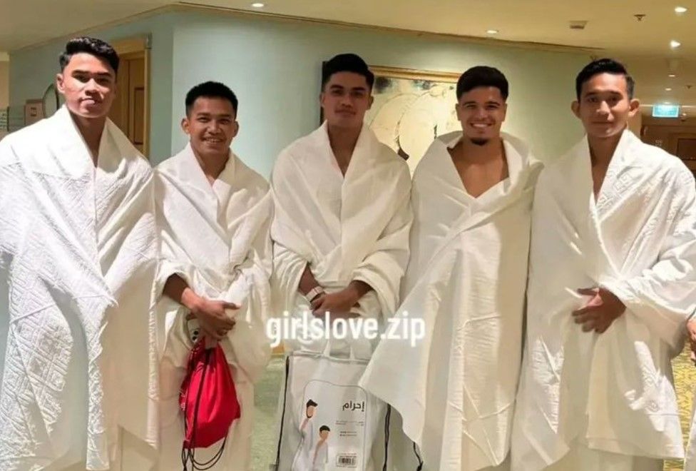 Pemain Timnas Indonesia umroh jelang lawan Arab Saudi di Kualifikasi Piala Dunia 2026 putaran ketiga zona Asia/foto: Girlslovezip.