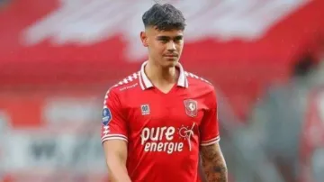 Susunan Pemain FC Twente vs Feyenoord: Mees Hilgers Starter