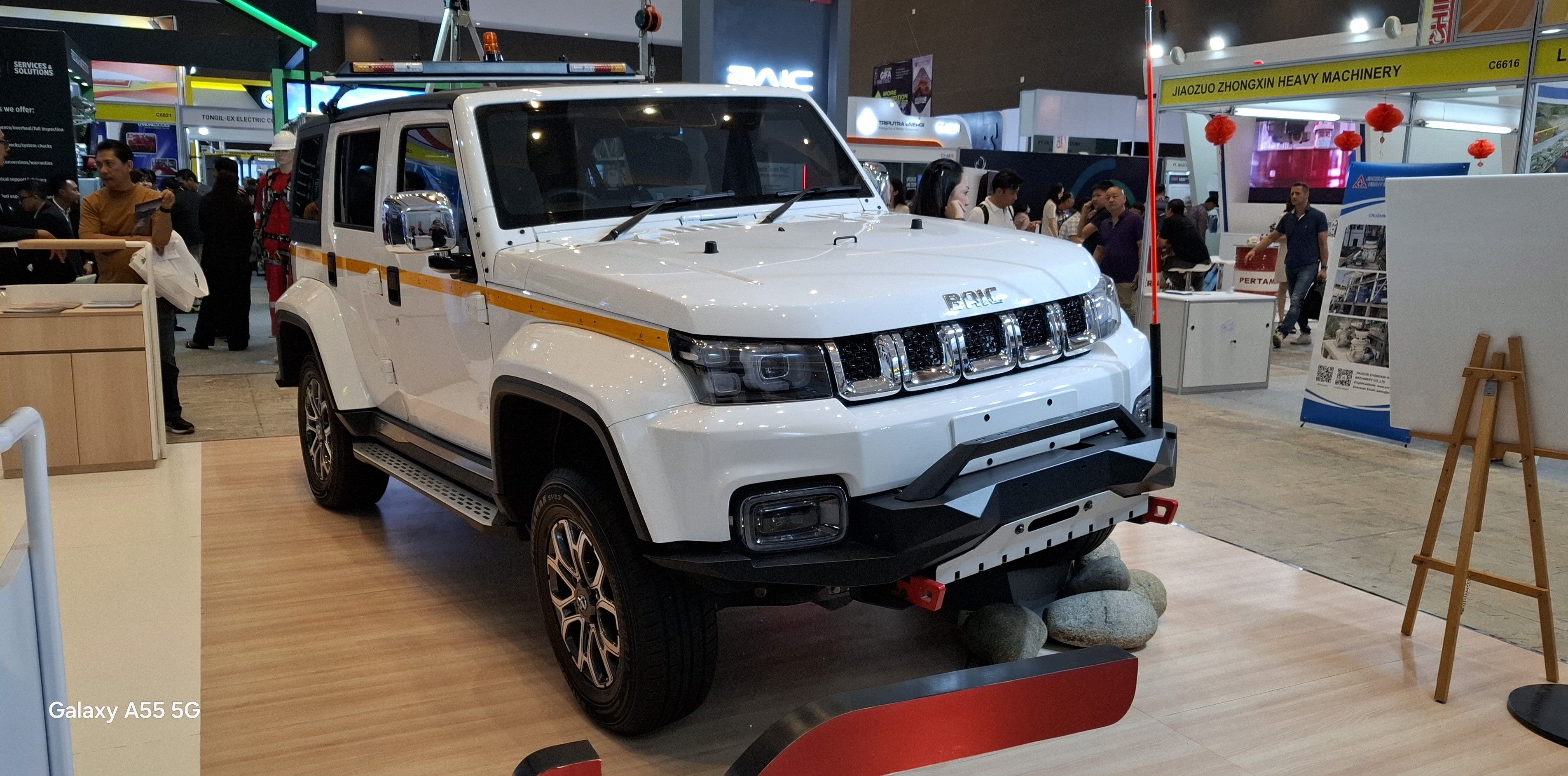 BAIC BJ40 PLUS Mining Edition Depan - CHADIE