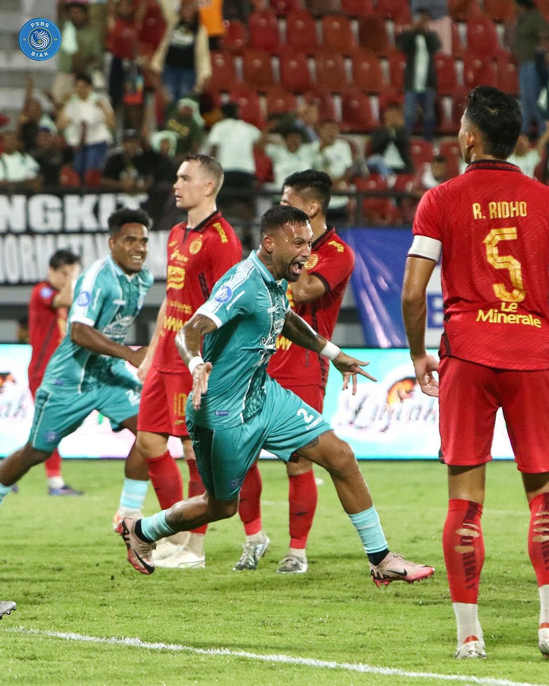 Selebrasi Julian Velazquez di laga PSBS vs Persija (instagram.com/psbsofficial)