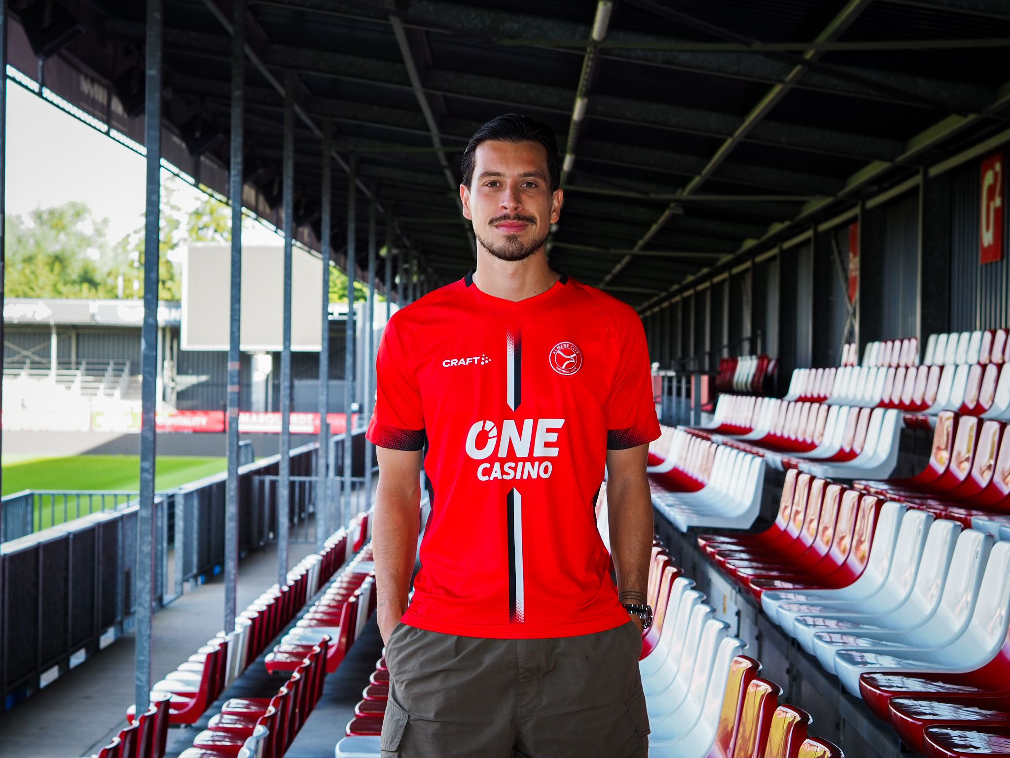 Thom Haye gabung Almere City (x.com/AlmereCityFC)