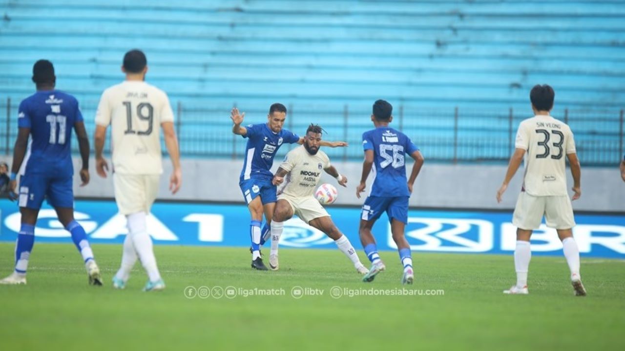 PSIS Semarang vs Persita Tangerang di Liga 1 2024/2025/ Laman LIB