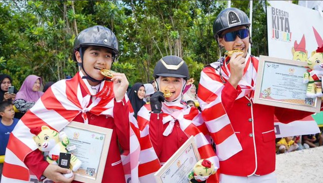 Aisha Hakim, anak Irfan Hakim raih medali emas PON Aceh-Sumut 2024 di cabor berkuda/foto: IG Irfan Hakim.