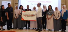 Duta Safety Riding Peroleh Beasiswa Pendidikan dari Yayasan AHM