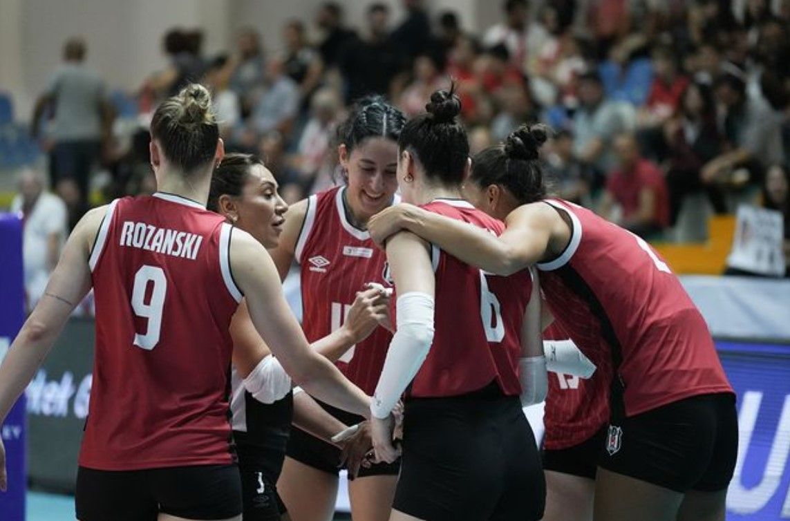 Jovana Brakocevic bantu Besiktas lolos ke perempat final Turkish Cup 2024 putri/foto: IG Besiktas Volleyball.