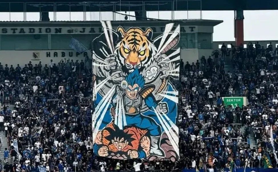 Koreo Dragon Ball di laga Persib vs Persija di Si Jalak Harupat/foto: IG Penghuni Tribun 12.