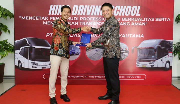 HMSI Gelar Hino Driving School Batch Pertama Bersama Primajasa