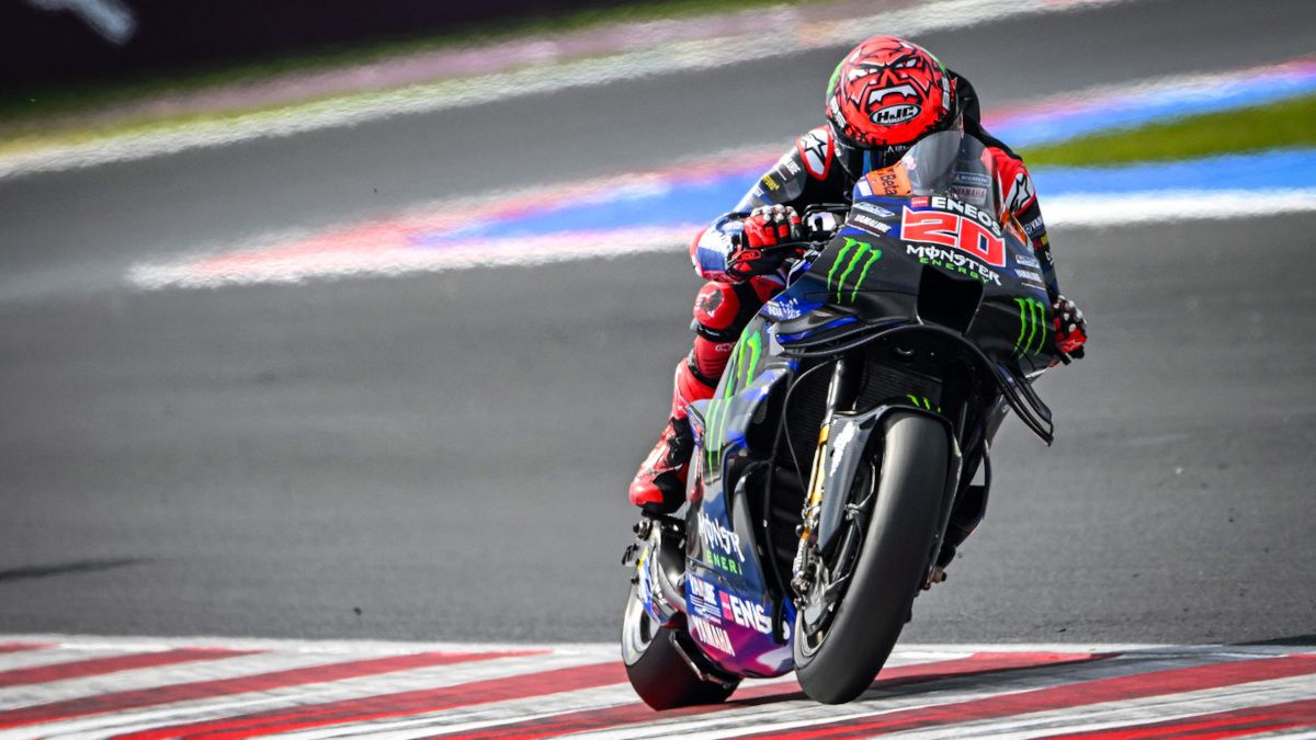 yamaha-motogp-race-bike - YAMAHA MOTOR CO