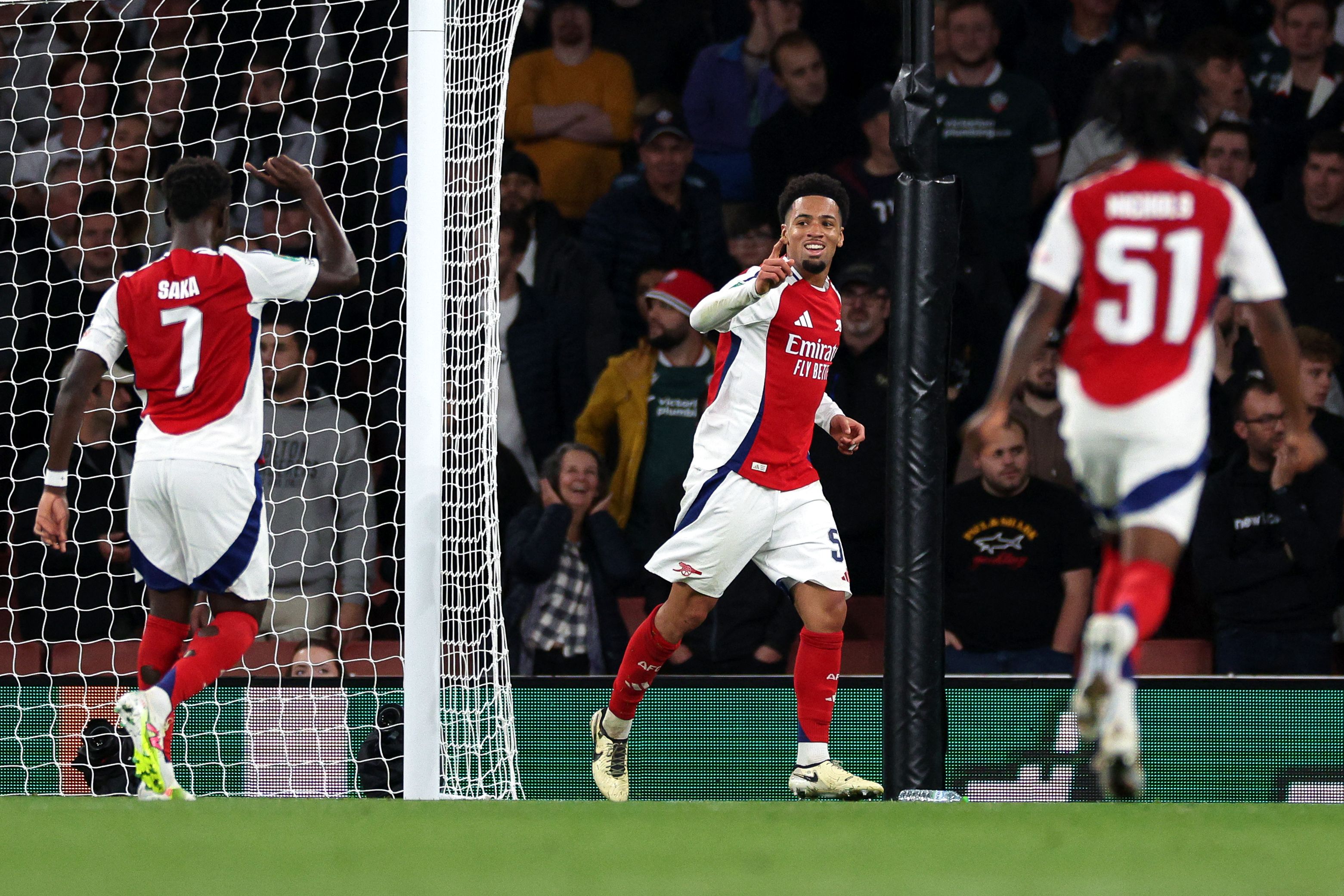 Ethan Nwaneri usai mencetak gol di laga Arsenal vs Bolton (x.com/Arsenal)