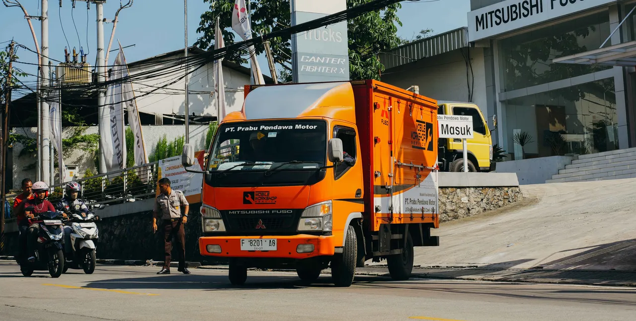 Tips Mengemudi Jarak Jauh yang Aman dari Mitsubishi Fuso