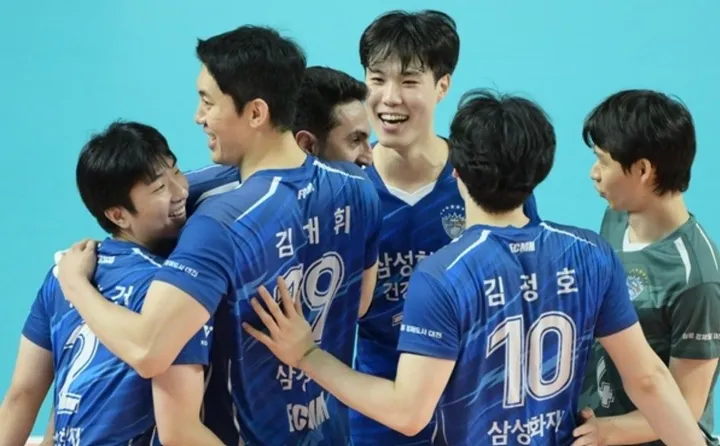 Samsung Blue Fangs menang dramatis 3-2 atas Kepco Vixtorm di fase penyisihan KOVO Cup 2024/foto: KOVO.