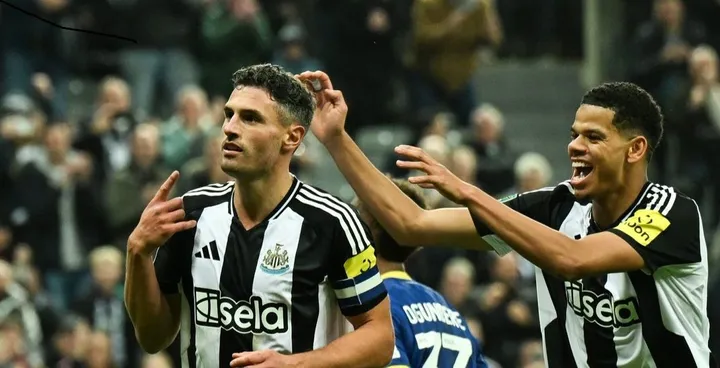 Para pemain Newcastle United merayakan gol yang dicetak Fabian Schar ke gawang Wimbledon pada putaran ketiga Carabao Cup 2024-2025. 1 Oktober (Twitter NUFC)