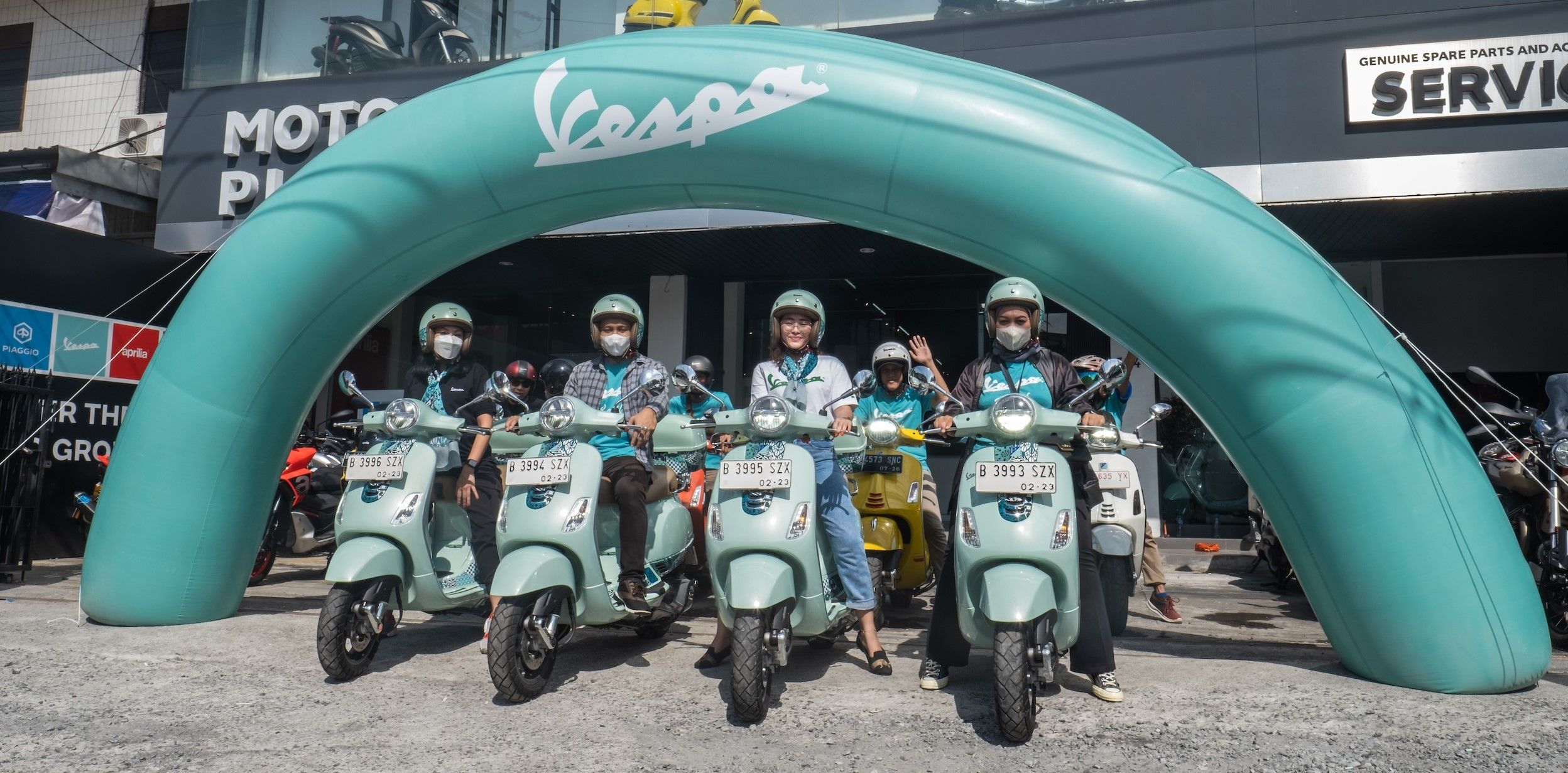 Vespa Hari Batik Riding Bareng- PID