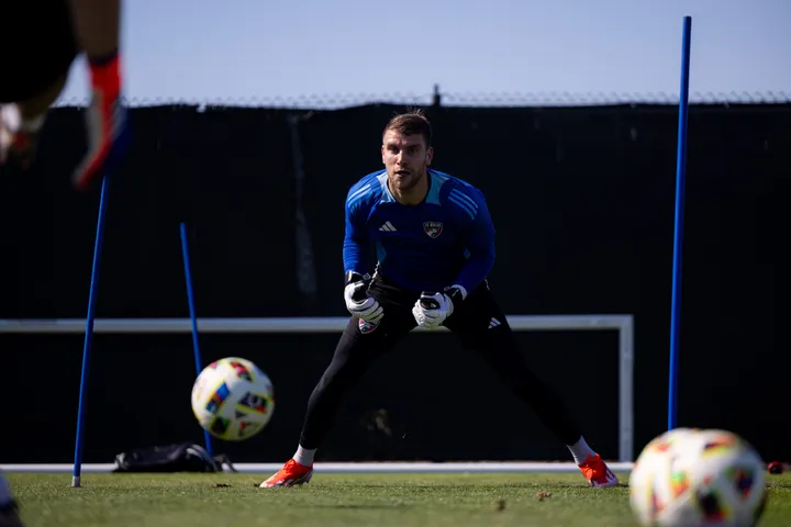 Maarten Paes Sudah Ikut Latihan FC Dallas, Sembuh dari Cedera?