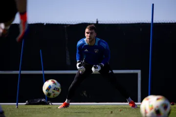 Maarten Paes Sudah Ikut Latihan FC Dallas, Sudah Sembuh dari Cedera?