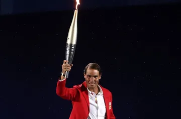 Rafael Nadal saat jadi pembawa obor saat Upacara Pembukaan Olimpiade Paris 2024 (rafaelnadal)