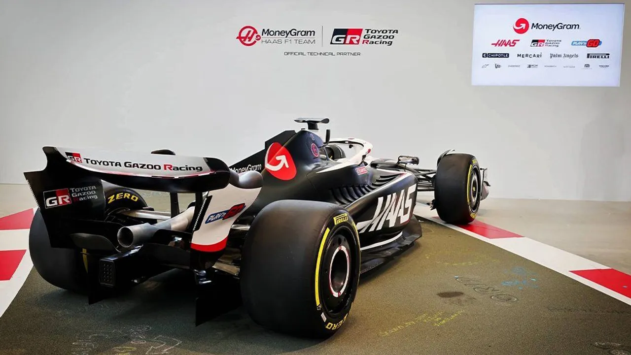 Mobil balap tim Haas yang sudah menyertakan sponsor Toyota (Haas F1 Team)