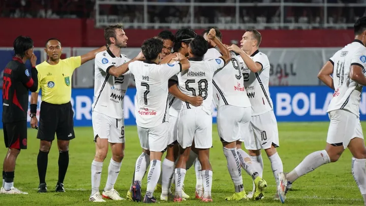 Persija Jamu Madura United di Stadion Pakansari