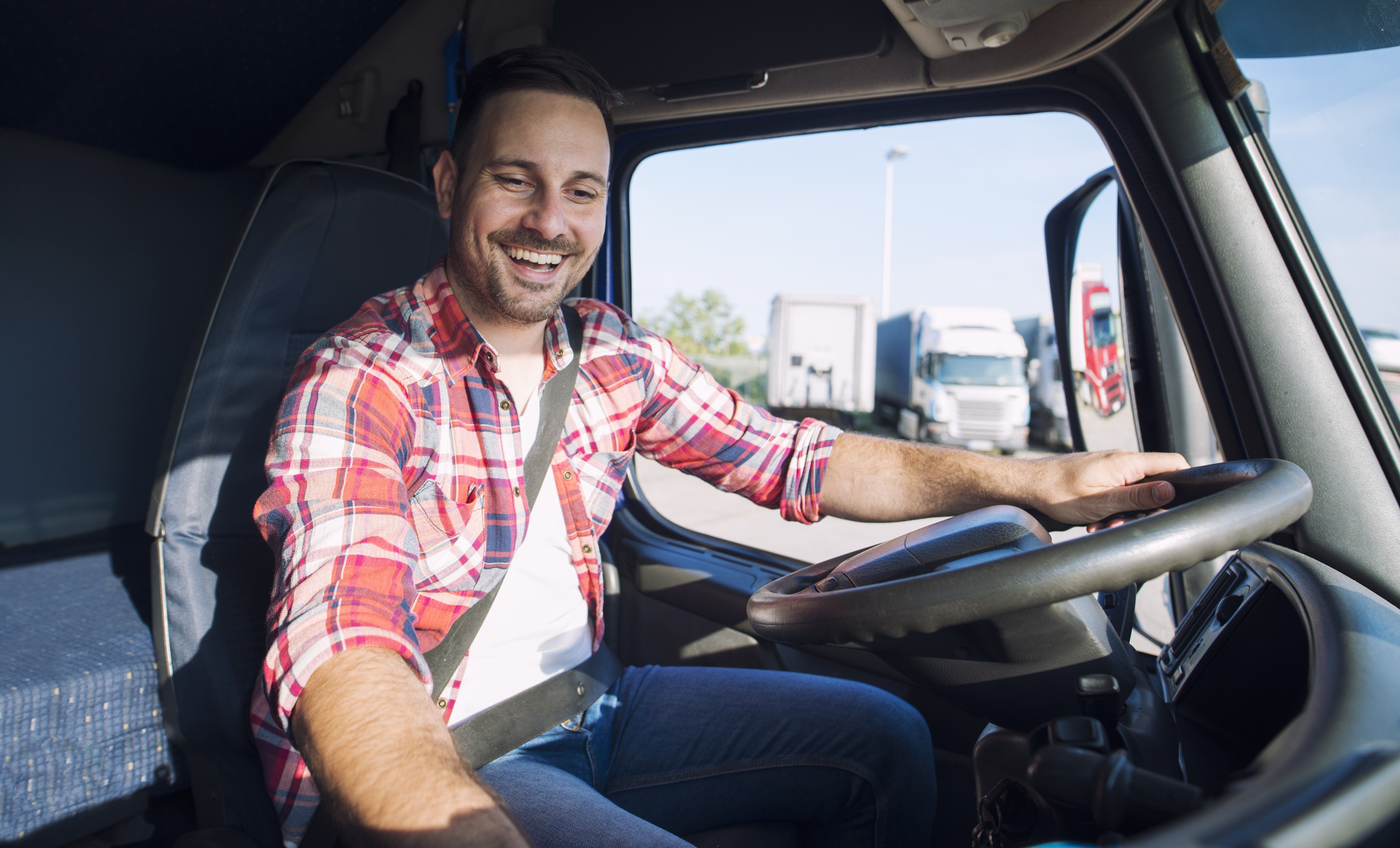 truck-driver - FREEPIK