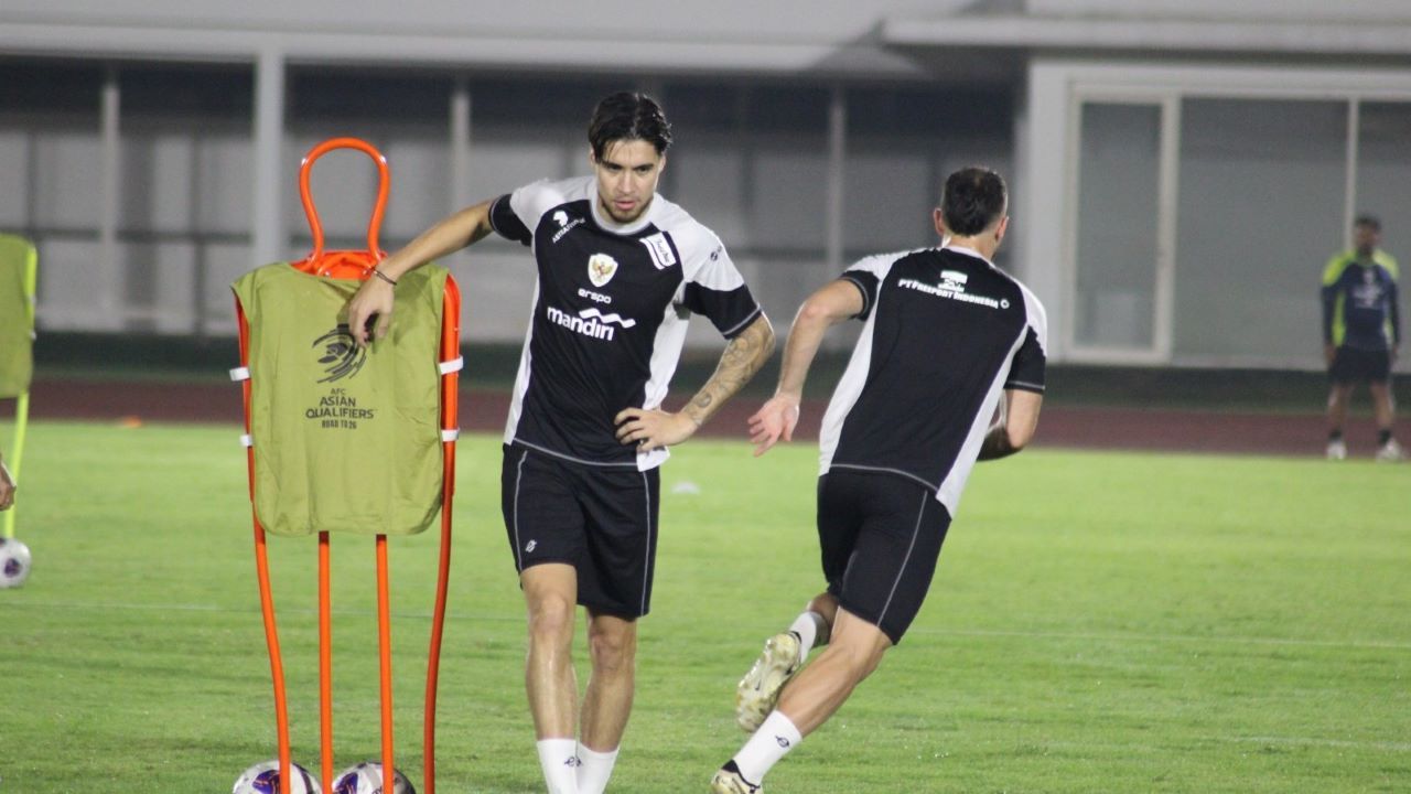 Kevin Diks latihan bersama Timnas Indonesia/Istimewa.jpg