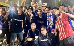 Pengalaman Suporter Jepang, Diajak Foto & Makan Nasi Goreng Bareng Ultras Garuda