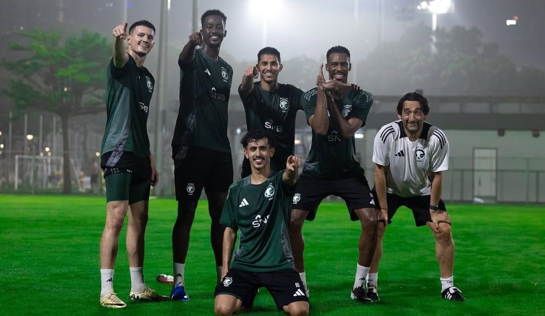 Timnas Arab Saudi menghelat latihan tertutup di Lapangan ABC, Komplek GBK, Jakarta, Sabtu (16/11/2024). Foto: @saudint