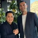 Erick Thohir Salaman dengan Emil Audero Mulyadi (Foto: IG Erick Thohir)