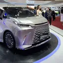 Eksterior Lexus LM 500h 4-Seater - CHADIE - Eksterior Lexus LM 500h 4-Seater - CHADIE