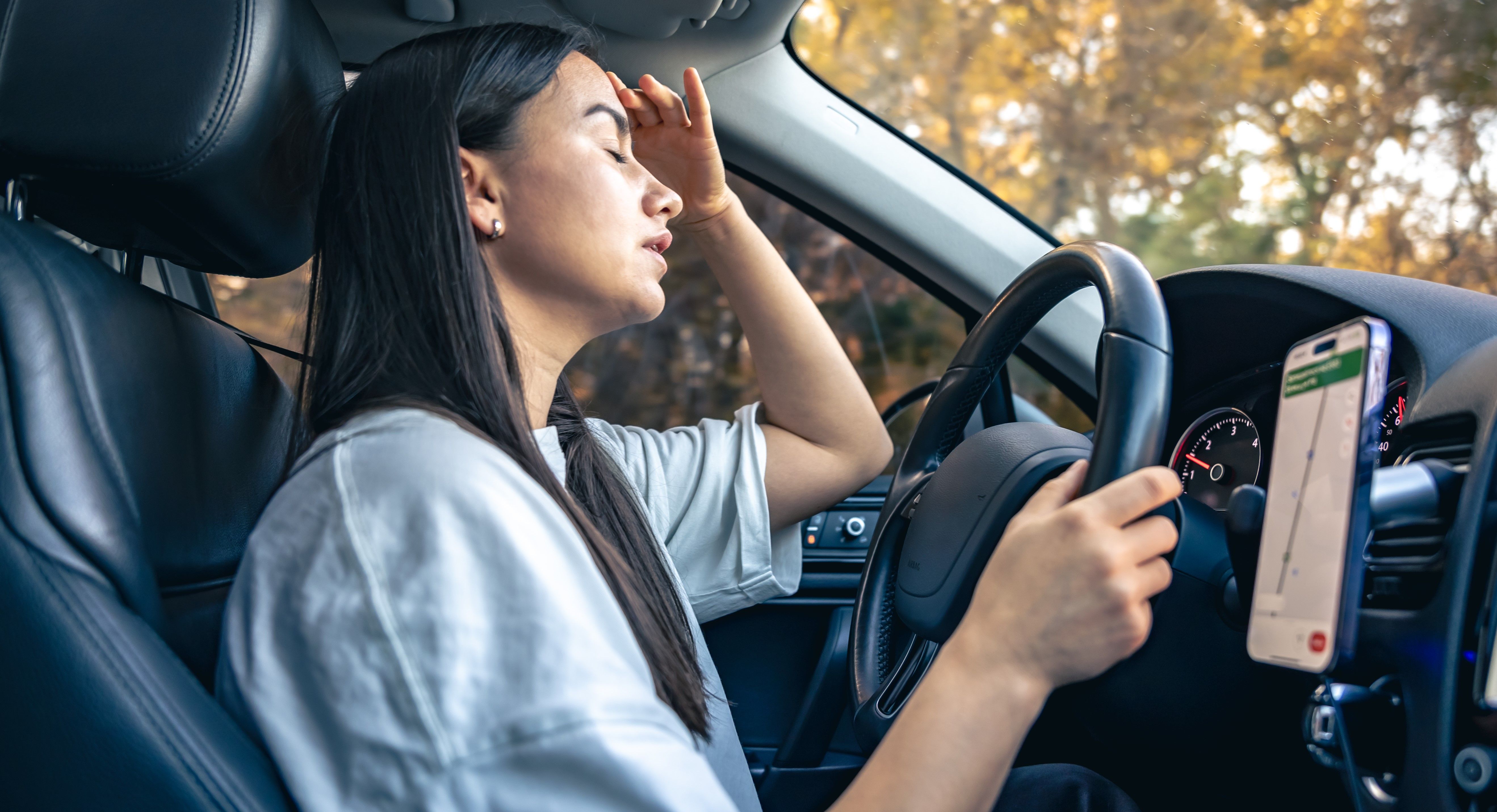 headache driving - FREEPIK