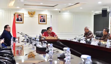 Menpora RI Dito Ariotedjo bersama PJ Gubernur Gorontalo membahas mengenai pembinaan sepak takraw/foto: Kemenpora RI.