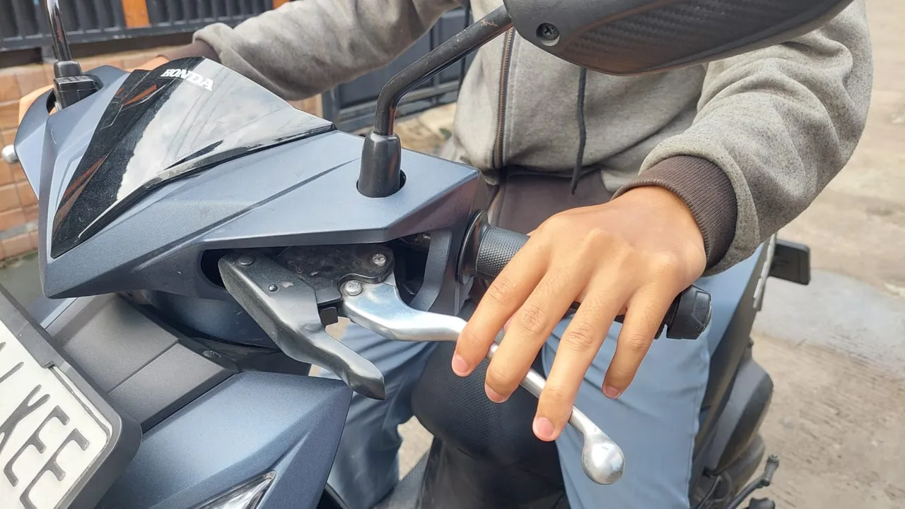 Pahami cara pengereman motor matic yang benar (Bagus)