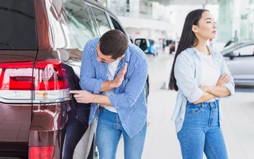 Anda bisa memilih mobil baru atau mobil bekas sesuai kebutuhan (Foto FREEPIK)