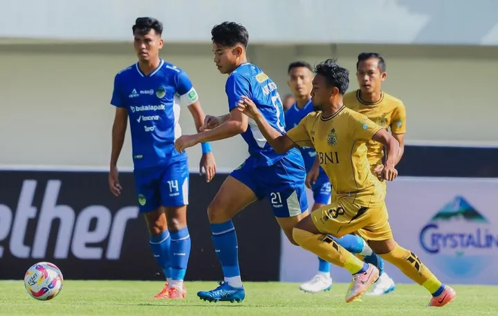 Lanjutan pertandingan pekan ke-14 Liga 2 Grup 2 antara PSIM Yogyakarta vs Bhayangkara FC di Stadion Mandala Krida, Kamis (19/12/2024). Foto: Dokumentasi PSIM