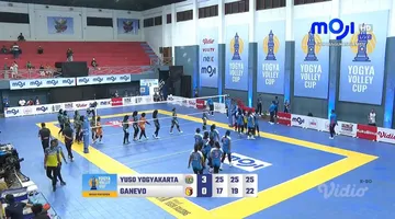 Yuso Yogyakarta menang 3-0 atas Ganevo SC di laga pertama Yogya Volley Cup 2024/foto: Vidio.